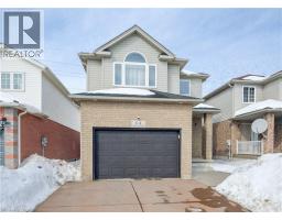 64 HIDDEN CREEK Drive, Kitchener, Ontario