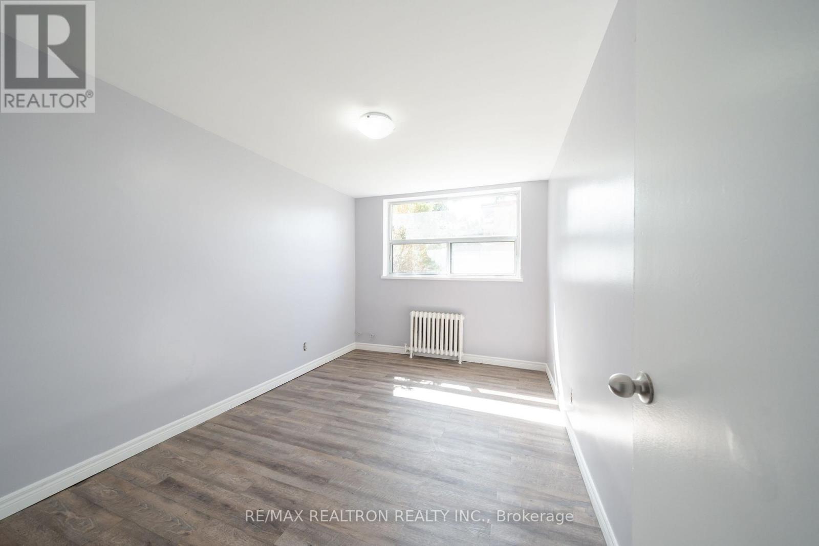 27 - 799 Robinson Street, Burlington, Ontario  L7R 2L4 - Photo 5 - W12831578