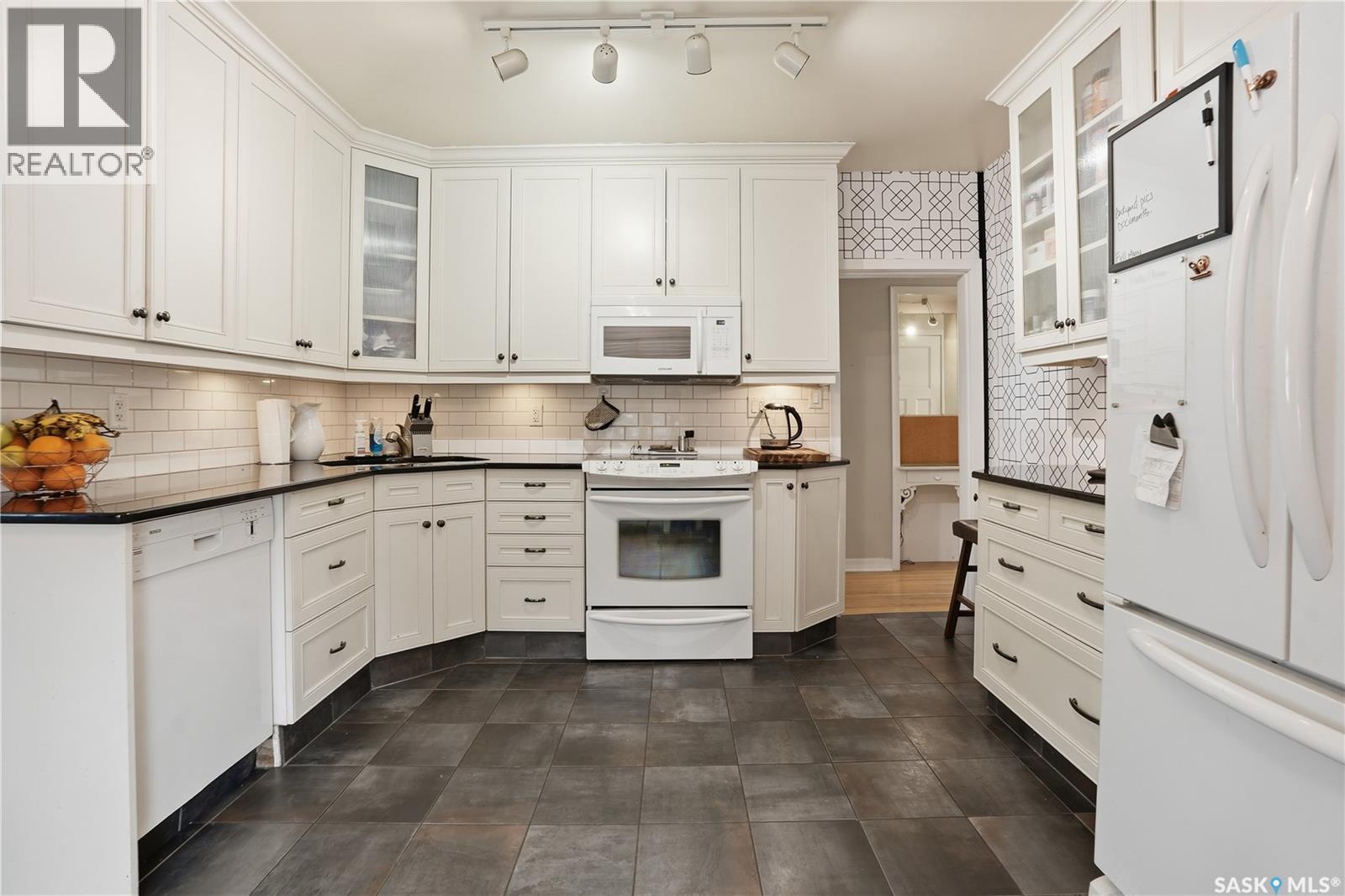 2804 Hill Avenue, Regina, Saskatchewan  S4S 0V7 - Photo 8 - SK029717