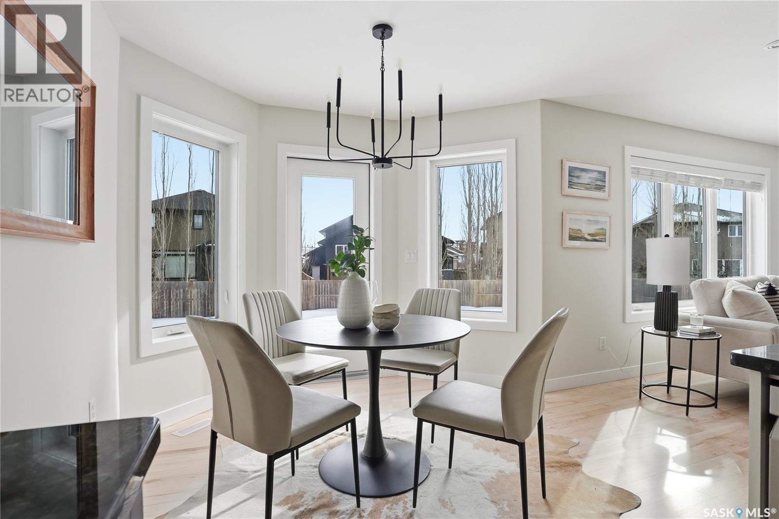 662 Sutter Bay, Saskatoon, Saskatchewan  S7T 0R5 - Photo 11 - SK029709