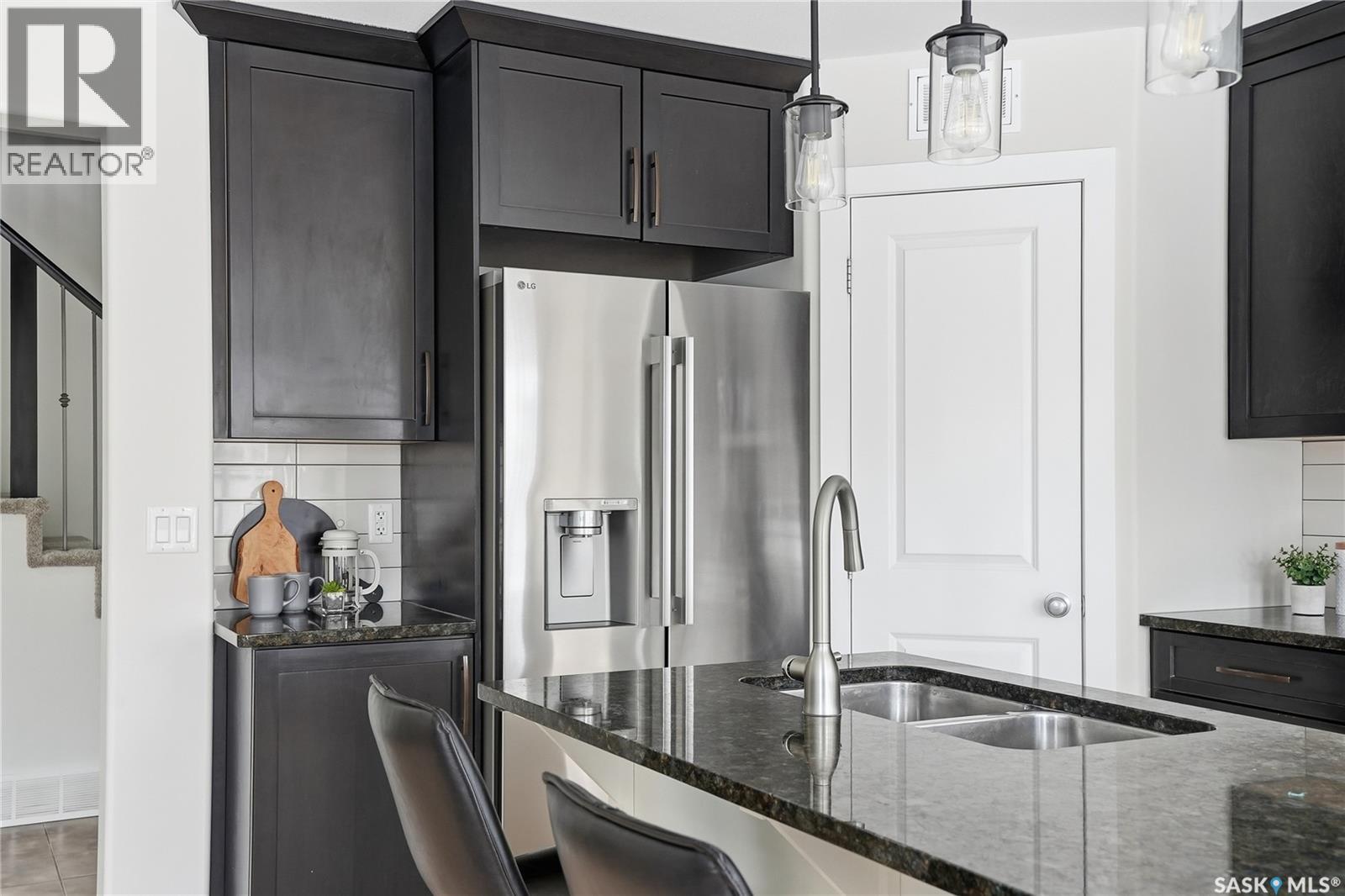 662 Sutter Bay, Saskatoon, Saskatchewan  S7T 0R5 - Photo 14 - SK029709