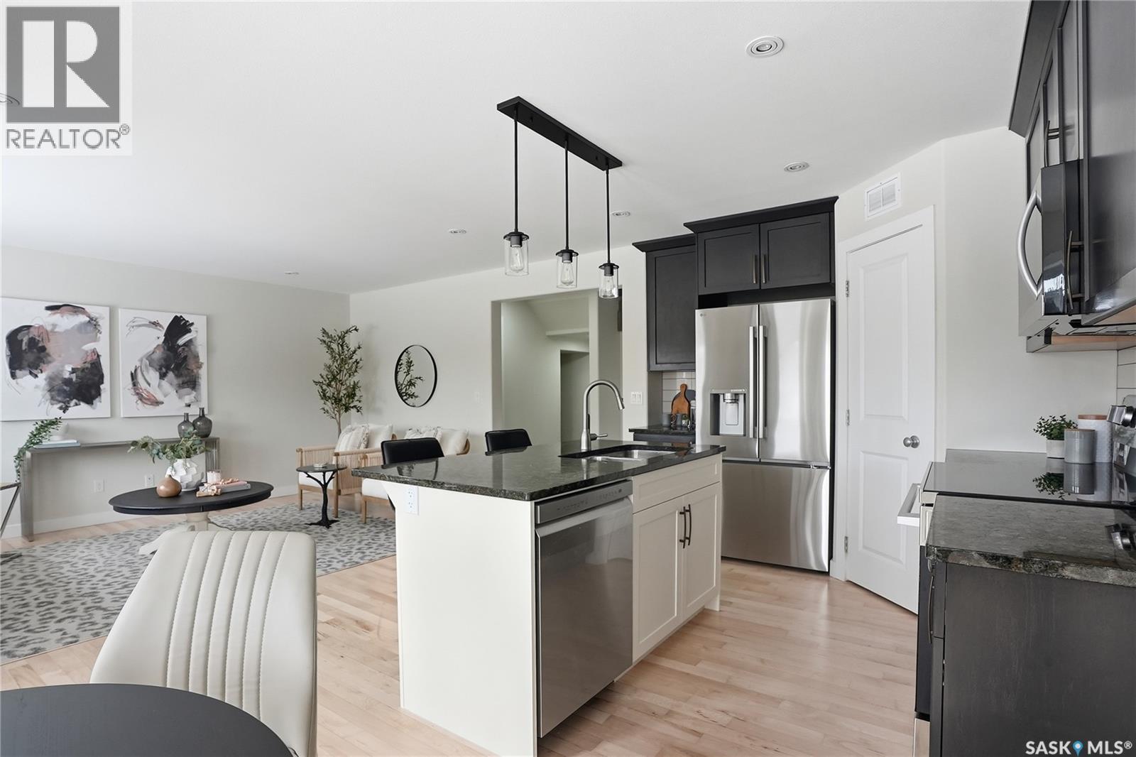 662 Sutter Bay, Saskatoon, Saskatchewan  S7T 0R5 - Photo 9 - SK029709