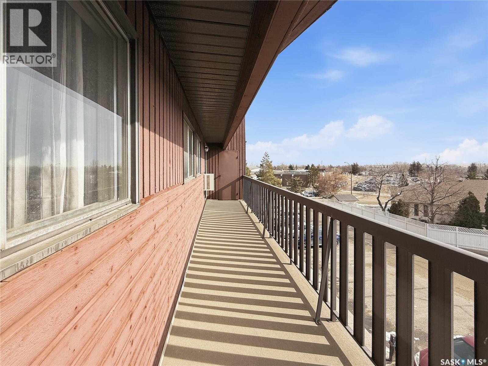 301 1110 9th Avenue Ne, Swift Current, Saskatchewan  S9H 2S9 - Photo 10 - SK029701