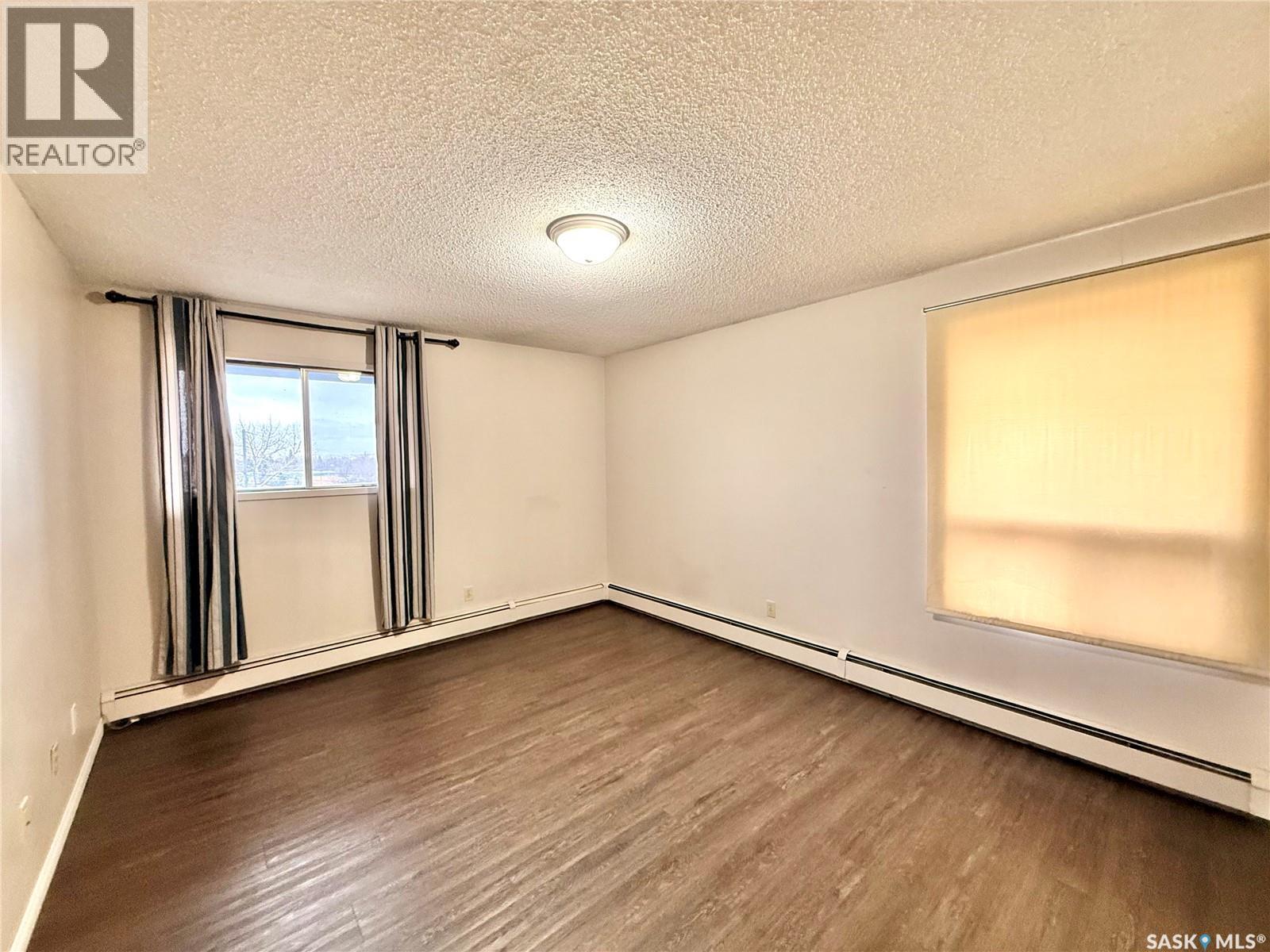 301 1110 9th Avenue Ne, Swift Current, Saskatchewan  S9H 2S9 - Photo 14 - SK029701