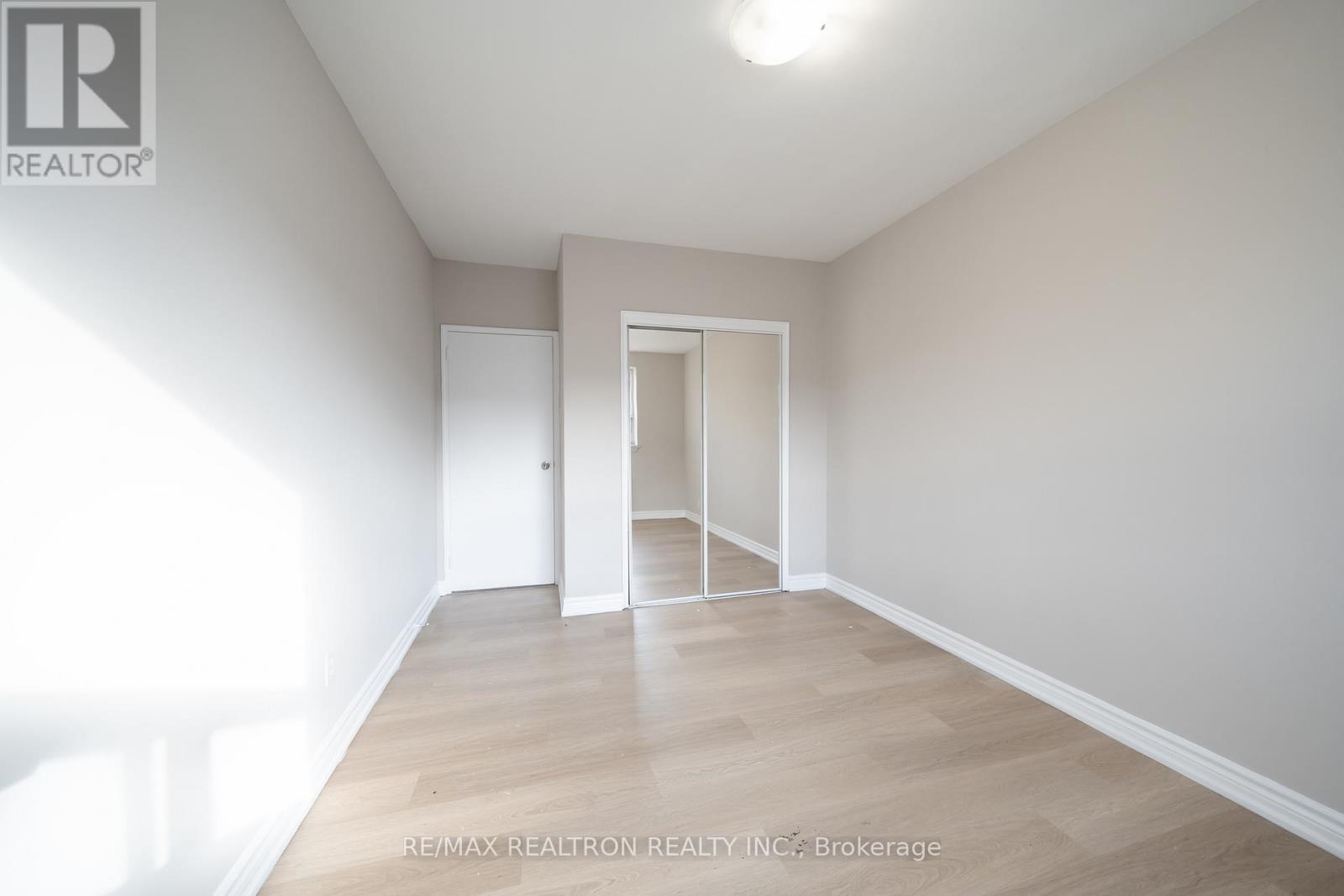 209a - 468 Ottawa Street, Hamilton, Ontario  L8H 4A6 - Photo 7 - X12689762