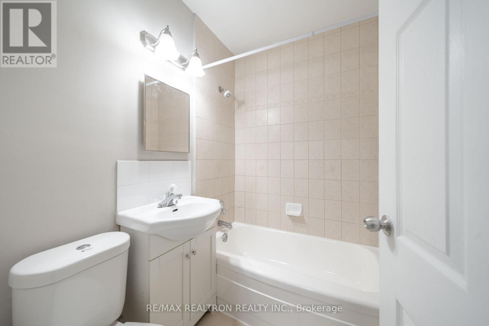 123b - 468 Ottawa Street, Hamilton, Ontario  L8H 4A6 - Photo 7 - X12781090