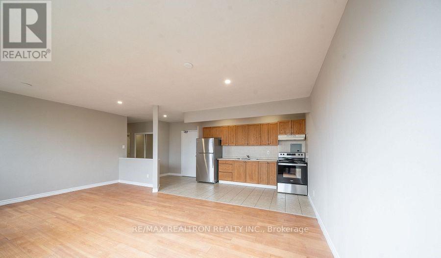 334d - 468 Ottawa Street N, Hamilton, Ontario  L8H 4A6 - Photo 6 - X12802392