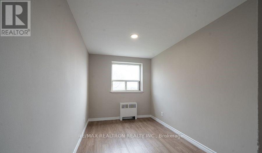 334d - 468 Ottawa Street N, Hamilton, Ontario  L8H 4A6 - Photo 3 - X12802392