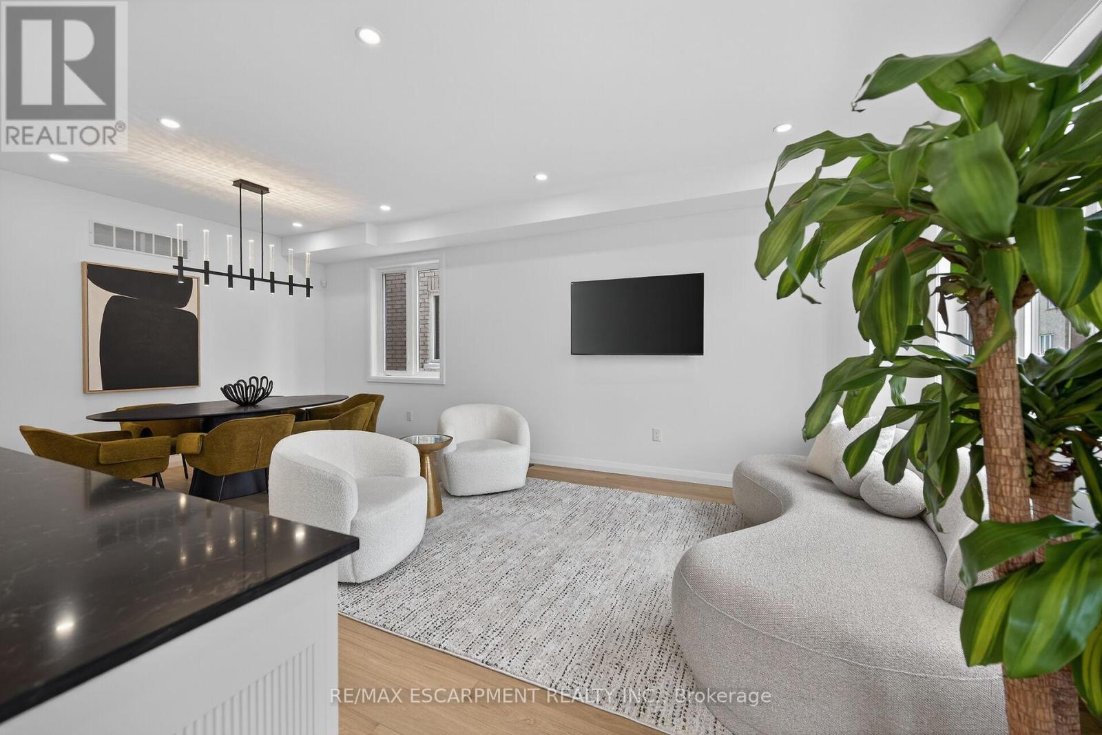 12 Shady Oaks Trail, Hamilton, Ontario  L9B 0E9 - Photo 17 - X12848002