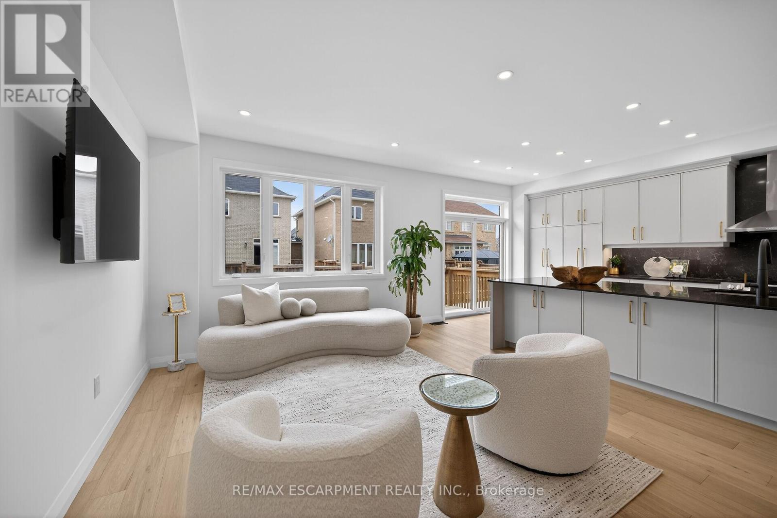 12 Shady Oaks Trail, Hamilton, Ontario  L9B 0E9 - Photo 23 - X12848002