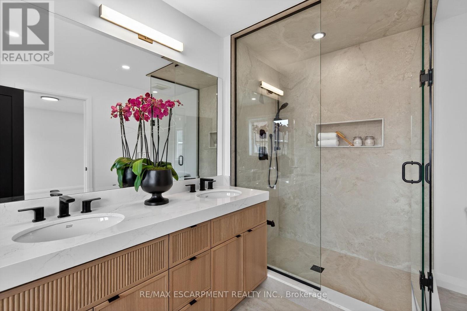 12 Shady Oaks Trail, Hamilton, Ontario  L9B 0E9 - Photo 33 - X12848002