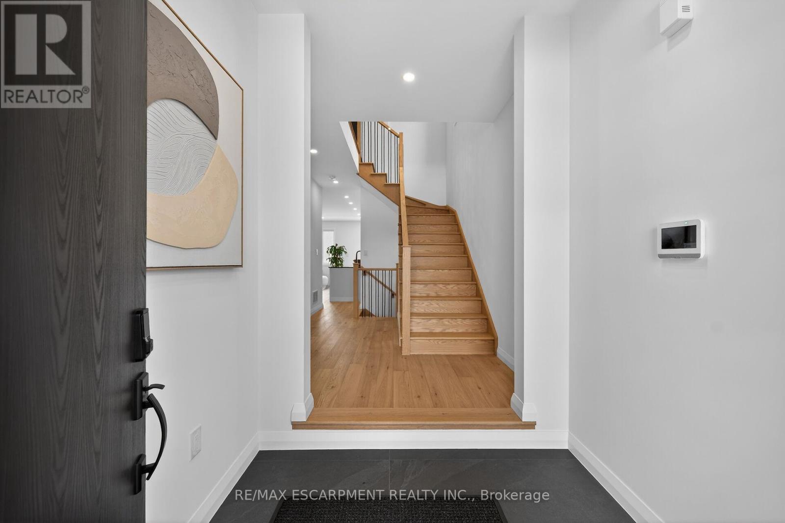 12 Shady Oaks Trail, Hamilton, Ontario  L9B 0E9 - Photo 4 - X12848002