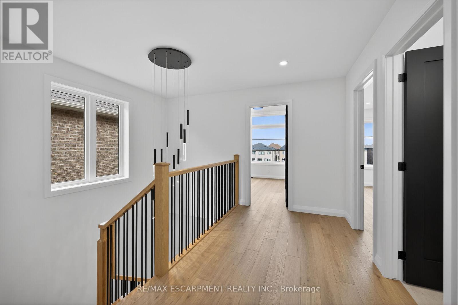 12 Shady Oaks Trail, Hamilton, Ontario  L9B 0E9 - Photo 43 - X12848002