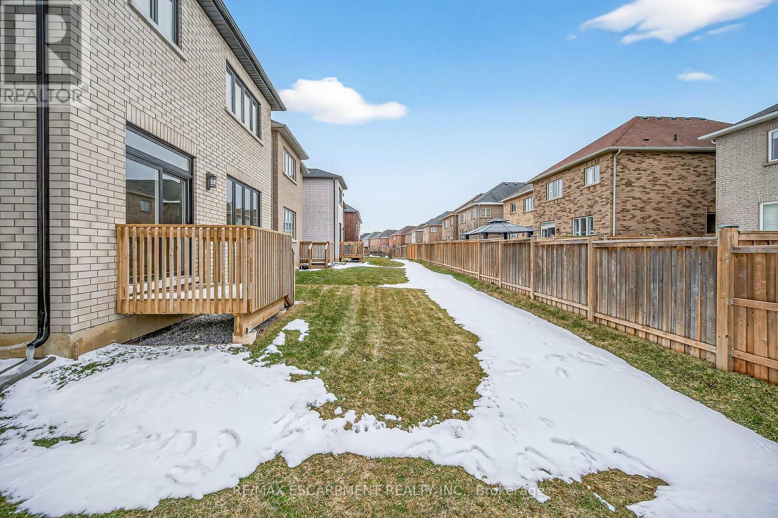 12 Shady Oaks Trail, Hamilton, Ontario  L9B 0E9 - Photo 47 - X12848002