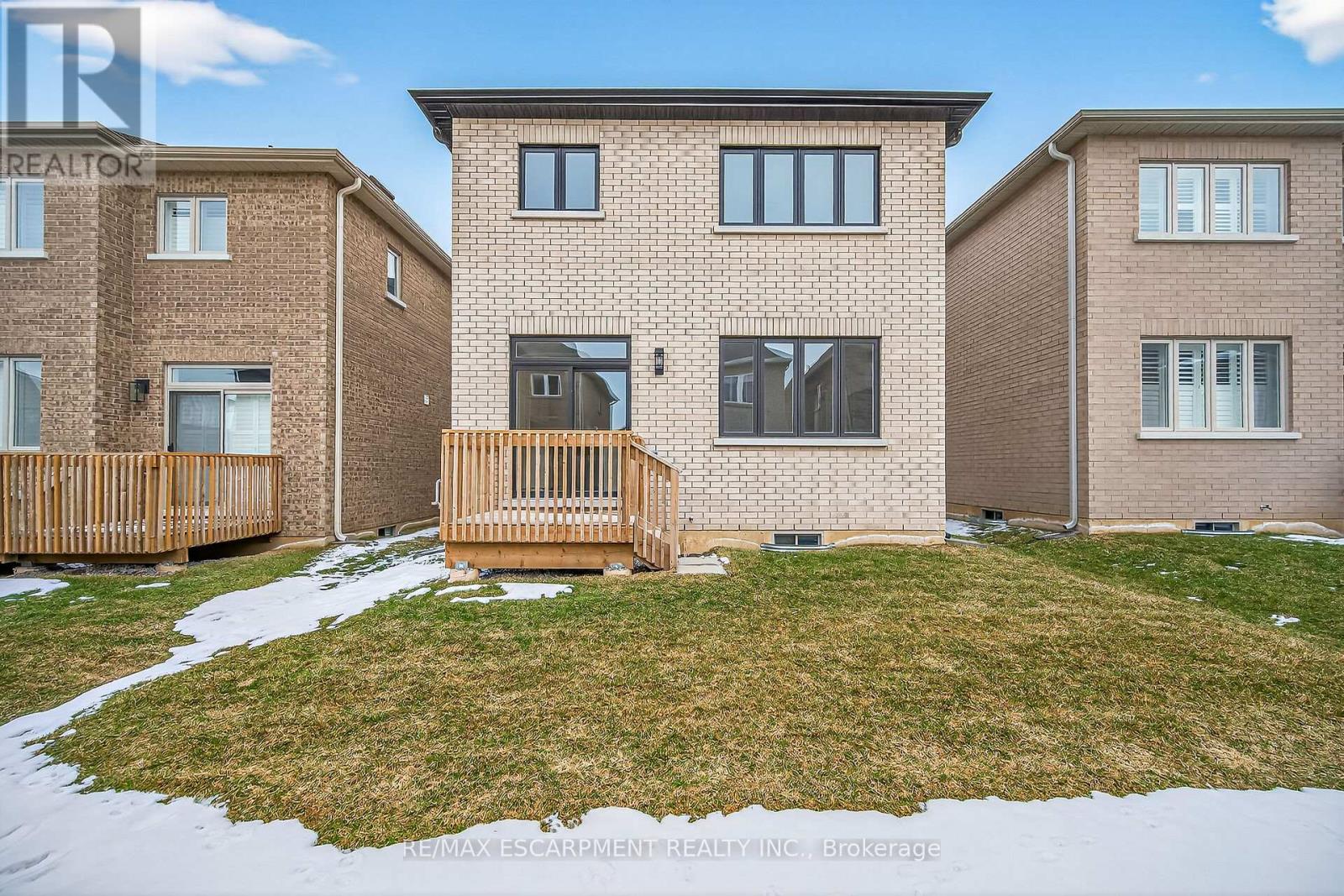 12 Shady Oaks Trail, Hamilton, Ontario  L9B 0E9 - Photo 49 - X12848002