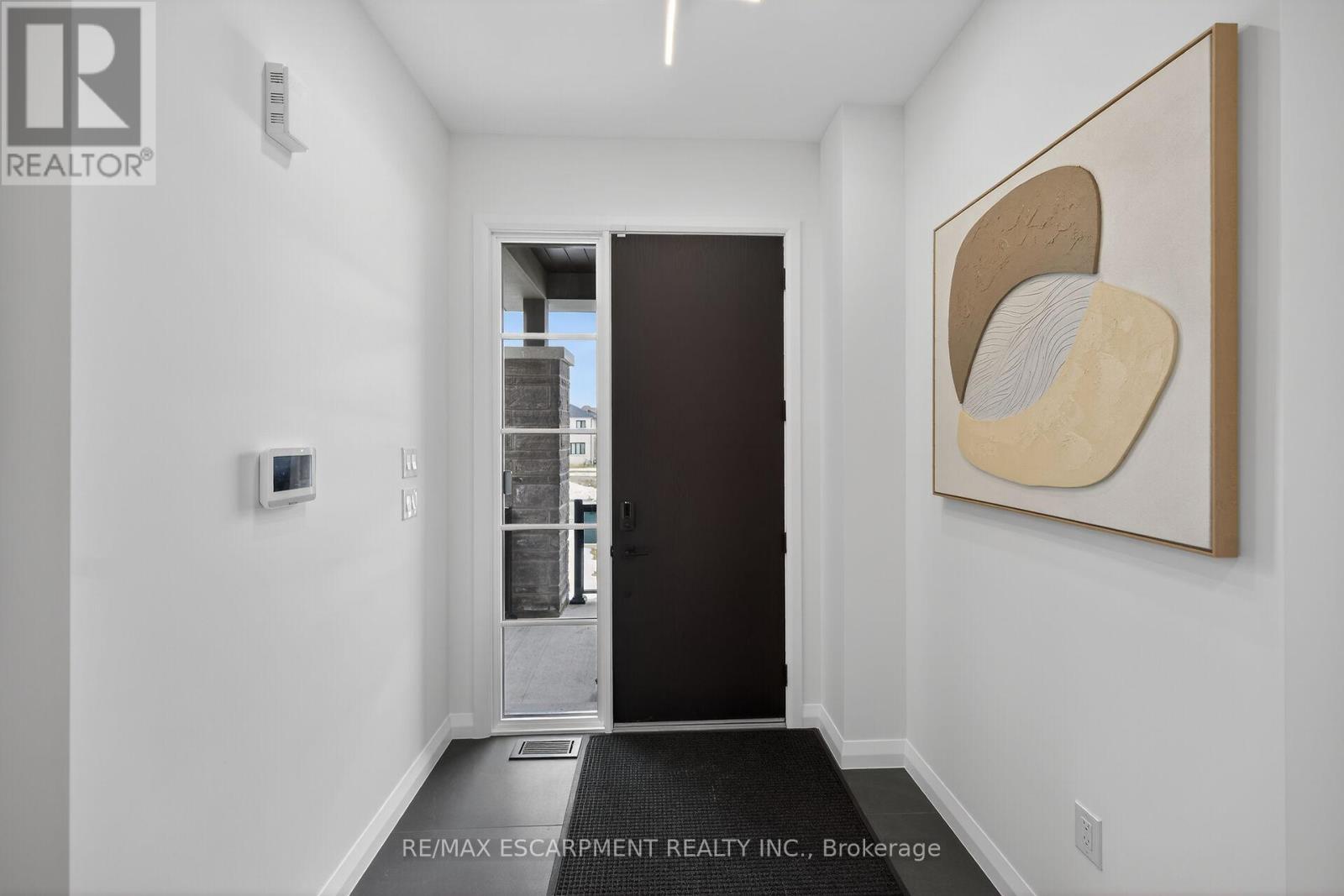 12 Shady Oaks Trail, Hamilton, Ontario  L9B 0E9 - Photo 5 - X12848002