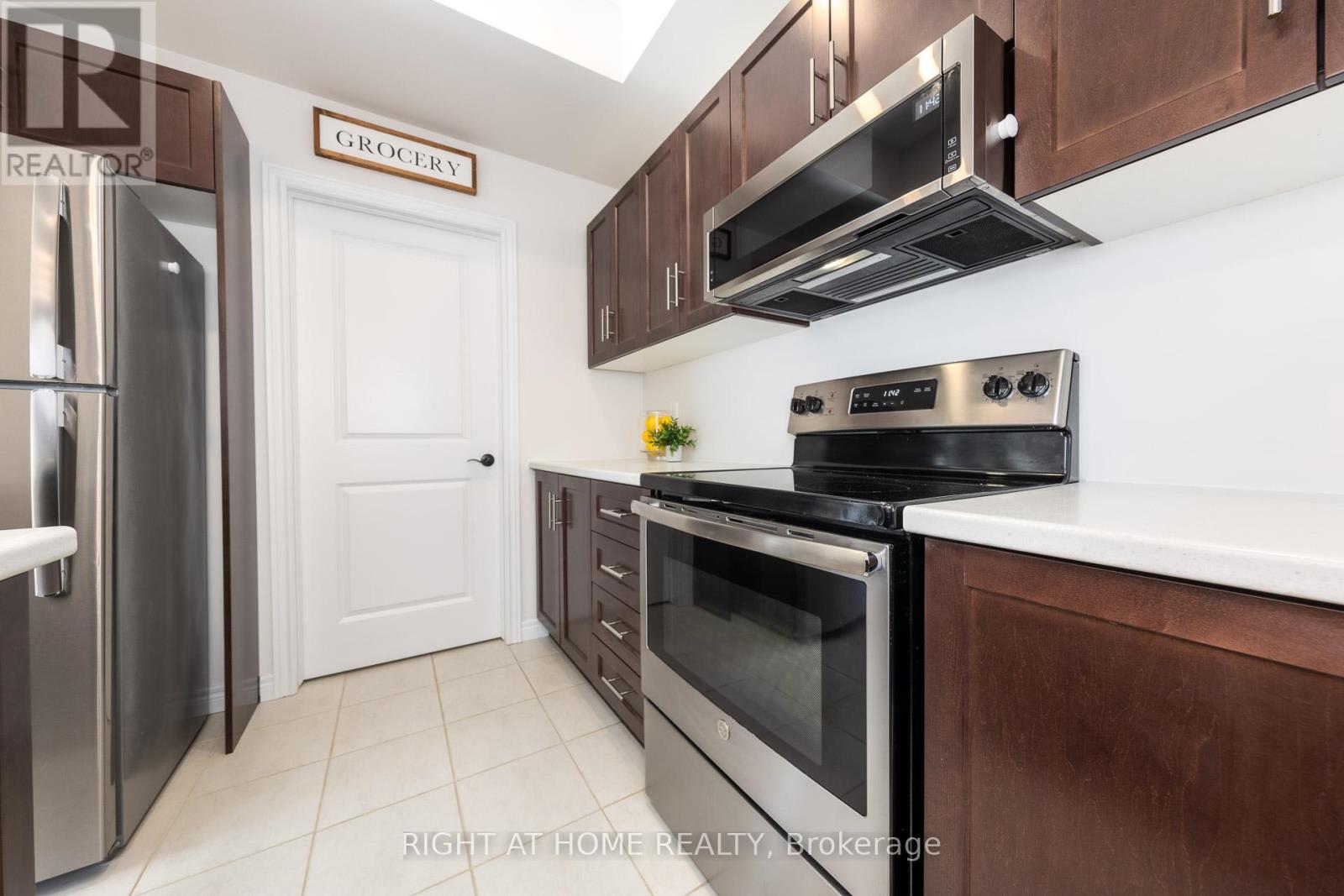 21 Marr Lane, Hamilton, Ontario  L9K 0K1 - Photo 19 - X12848100