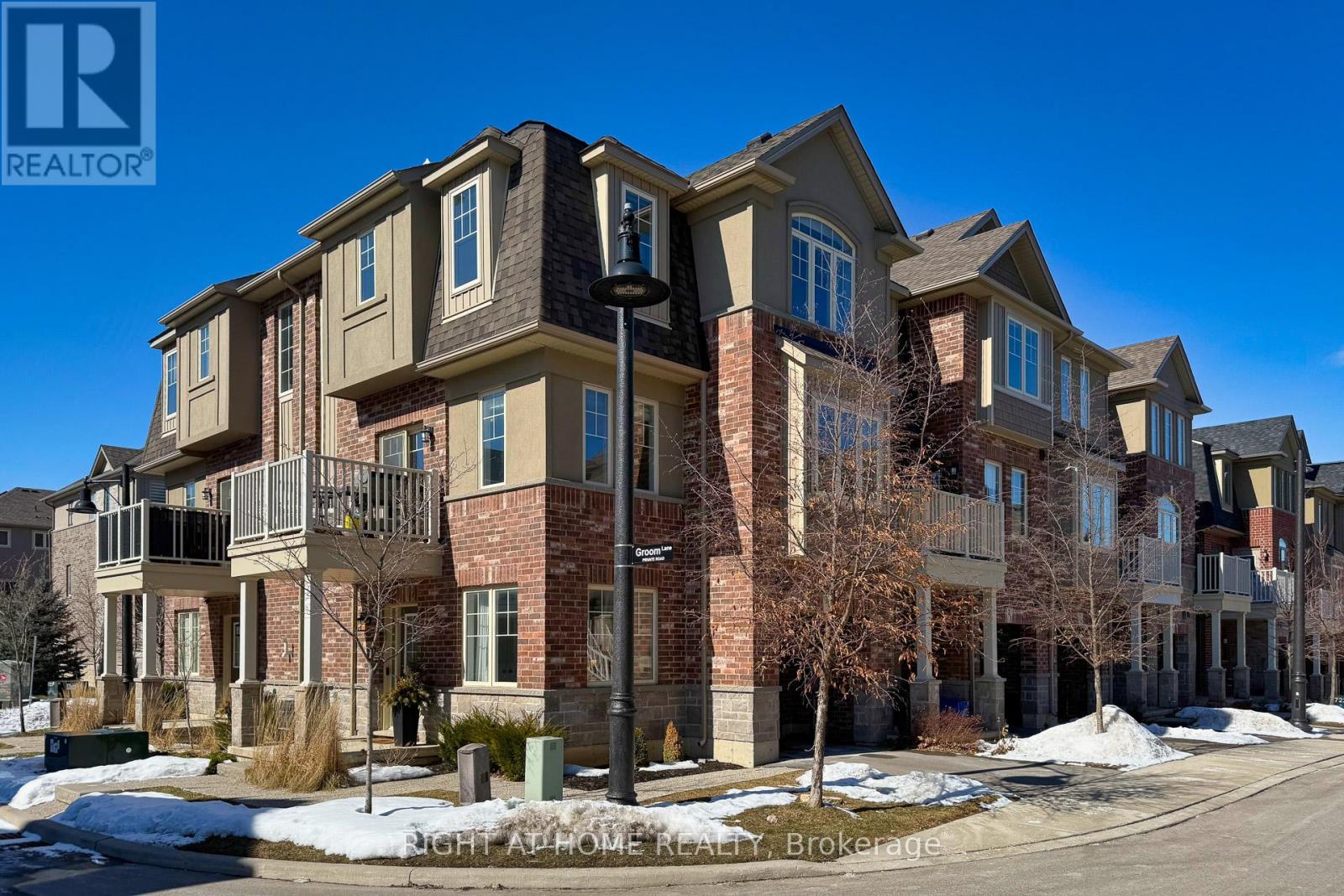 21 Marr Lane, Hamilton, Ontario  L9K 0K1 - Photo 3 - X12848100