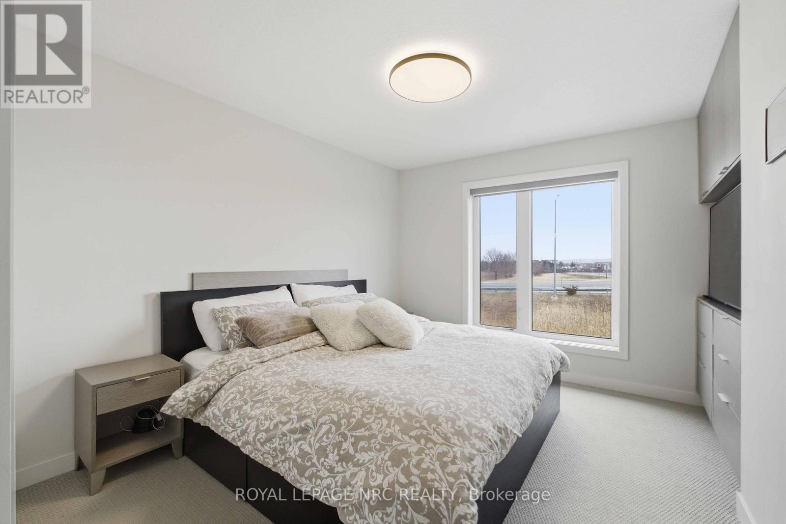 66 - 590 North Service Road, Hamilton, Ontario  L8E 0K5 - Photo 12 - X12848112