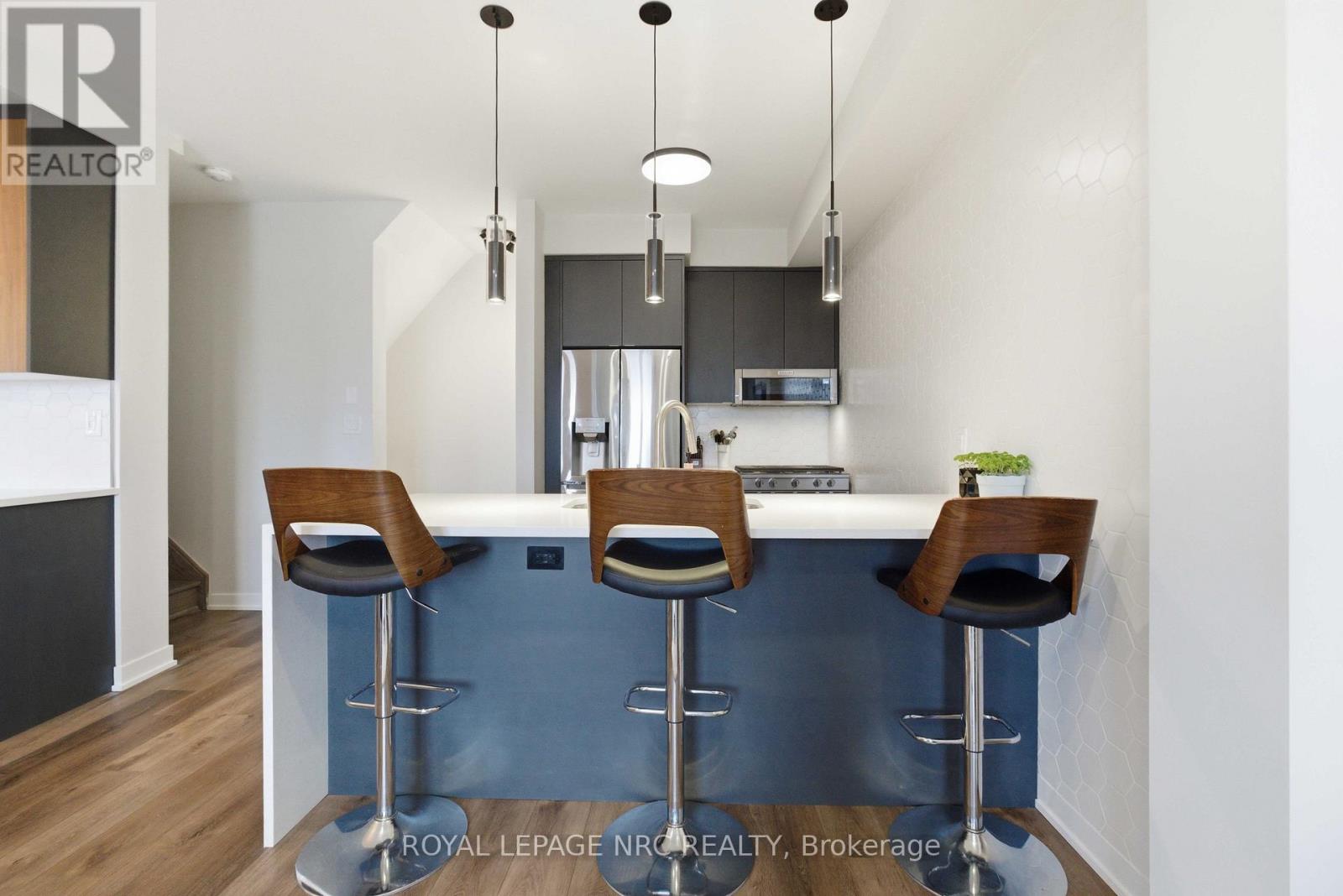 66 - 590 North Service Road, Hamilton, Ontario  L8E 0K5 - Photo 4 - X12848112