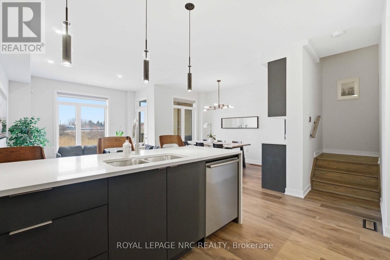 66 - 590 North Service Road, Hamilton, Ontario  L8E 0K5 - Photo 5 - X12848112