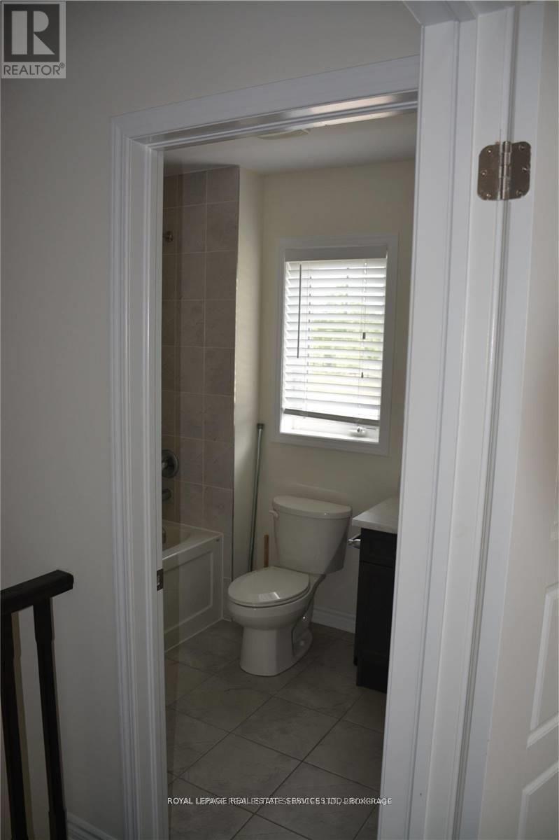 98 Mcmonies Drive, Hamilton, Ontario  L8B 0A6 - Photo 22 - X12848126