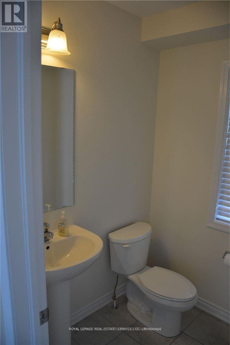 98 Mcmonies Drive, Hamilton, Ontario  L8B 0A6 - Photo 38 - X12848126