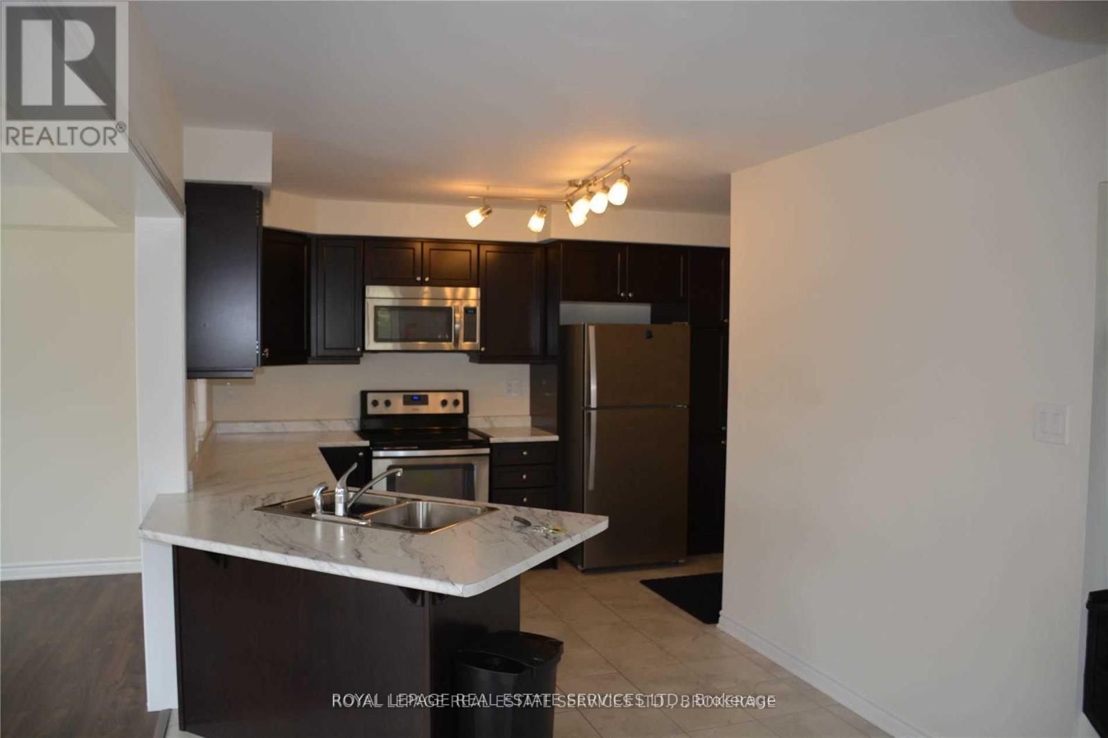 98 Mcmonies Drive, Hamilton, Ontario  L8B 0A6 - Photo 7 - X12848126