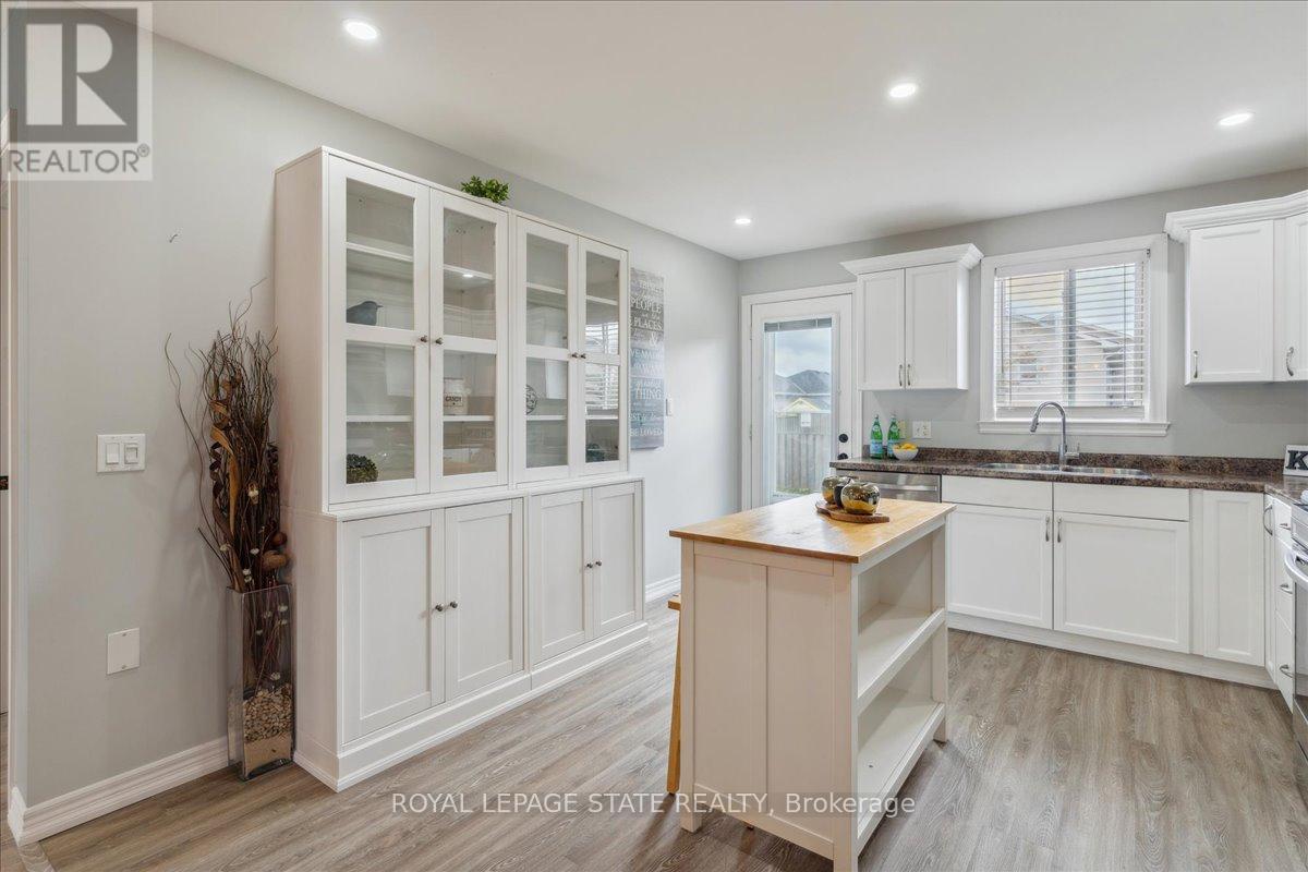 29 Mapleview Drive, Haldimand, Ontario  N0A 1H0 - Photo 15 - X12848168