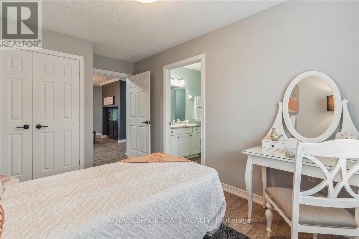 29 Mapleview Drive, Haldimand, Ontario  N0A 1H0 - Photo 24 - X12848168