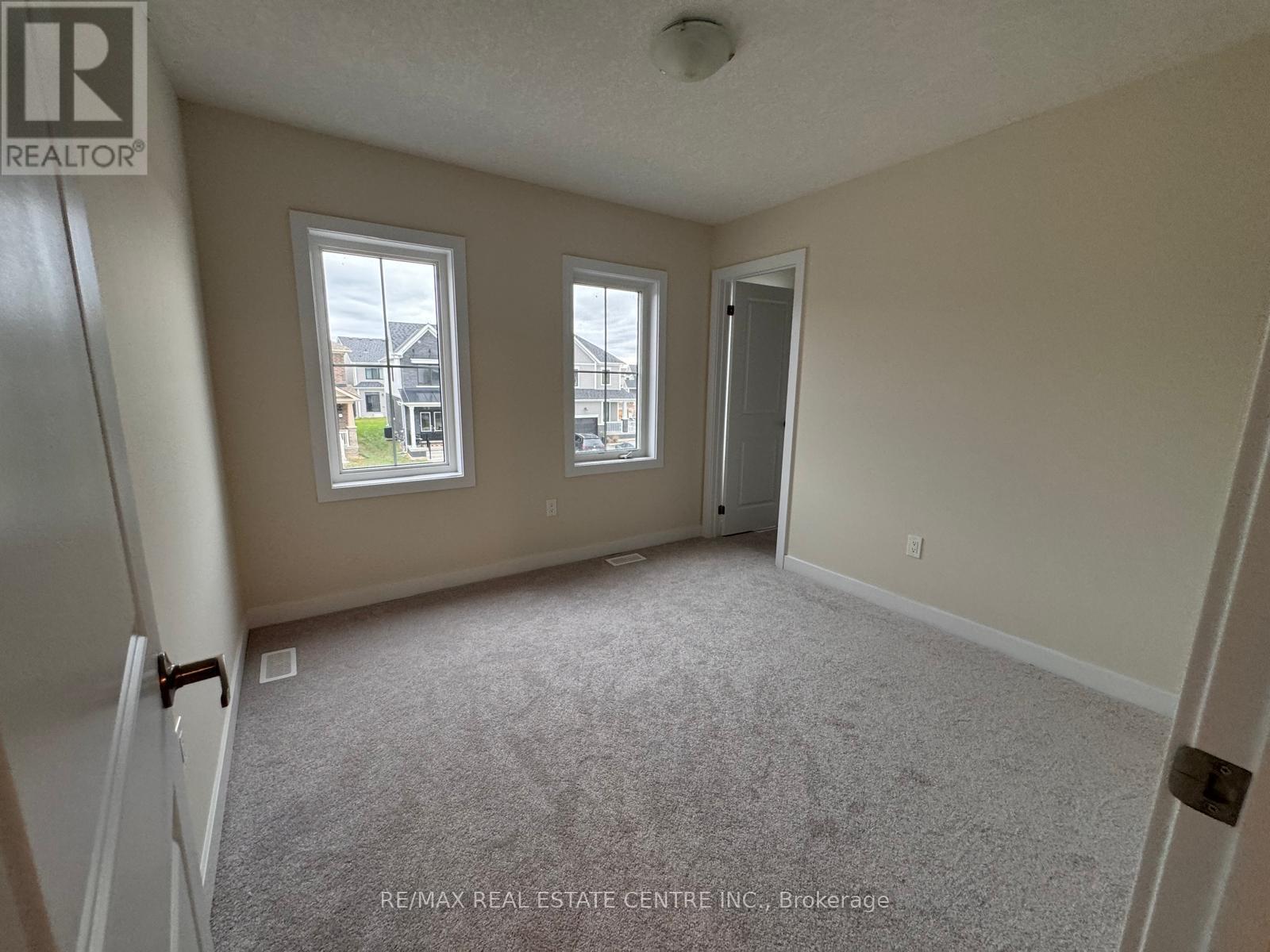 17 Downriver Drive, Welland, Ontario  L3B 0M5 - Photo 5 - X12848184