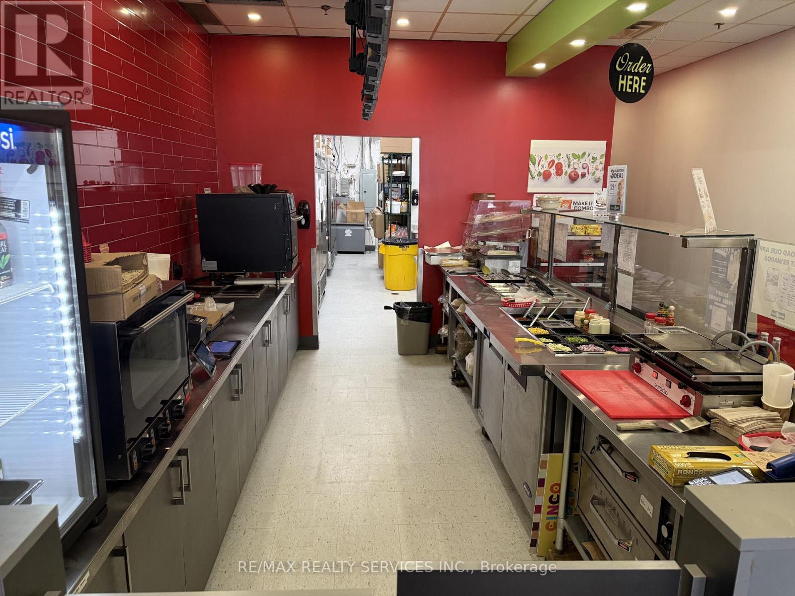 10 - 2255 Barton Street E, Hamilton, Ontario  L8H 7T4 - Photo 10 - X12848254