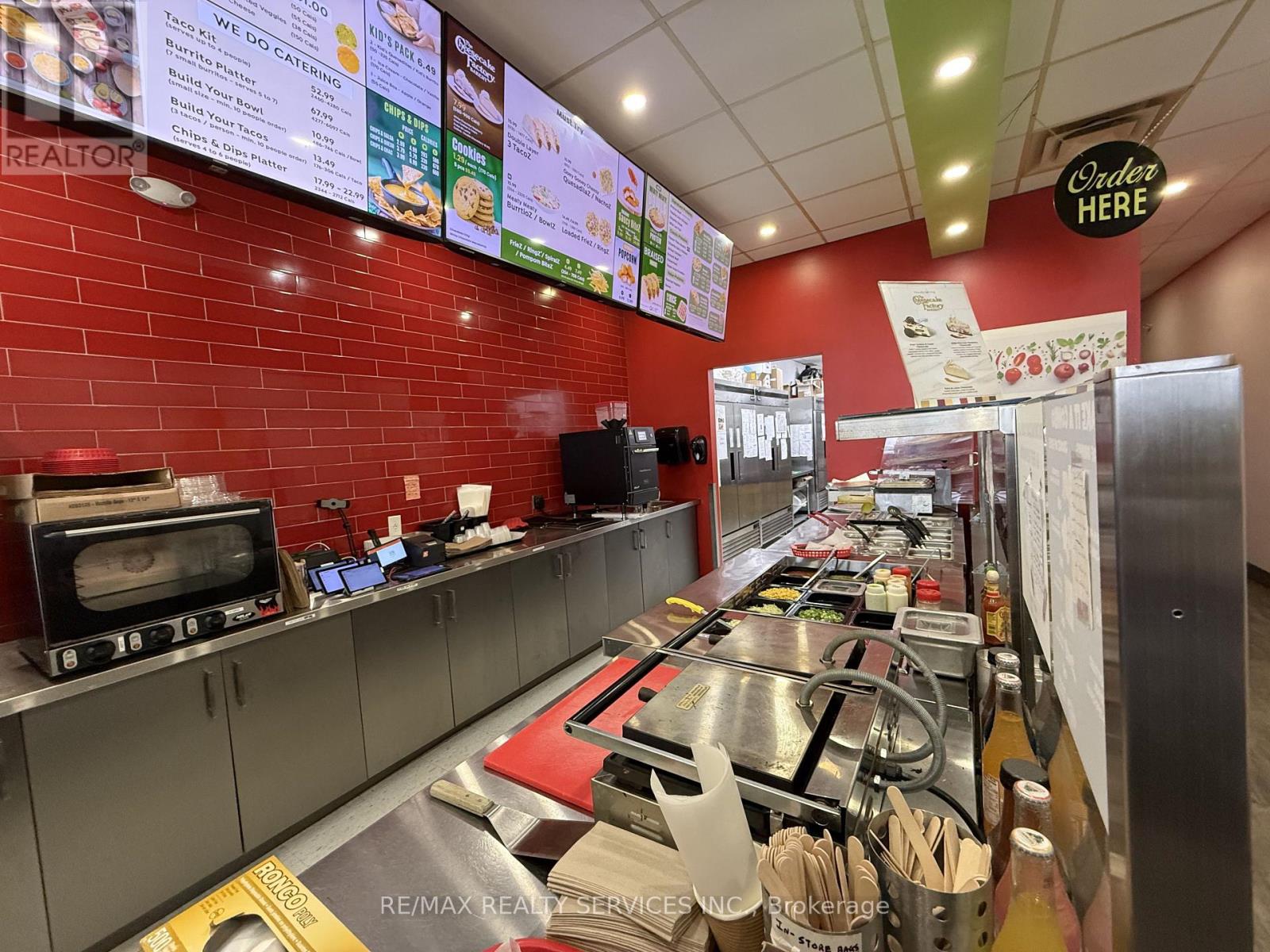 10 - 2255 Barton Street E, Hamilton, Ontario  L8H 7T4 - Photo 17 - X12848254