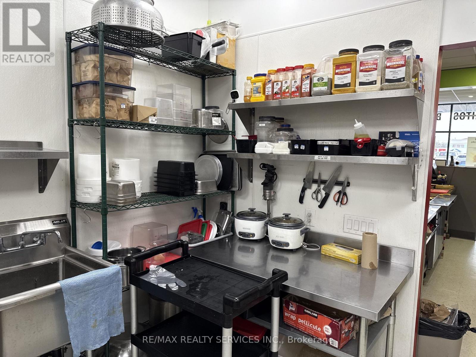 10 - 2255 Barton Street E, Hamilton, Ontario  L8H 7T4 - Photo 20 - X12848254