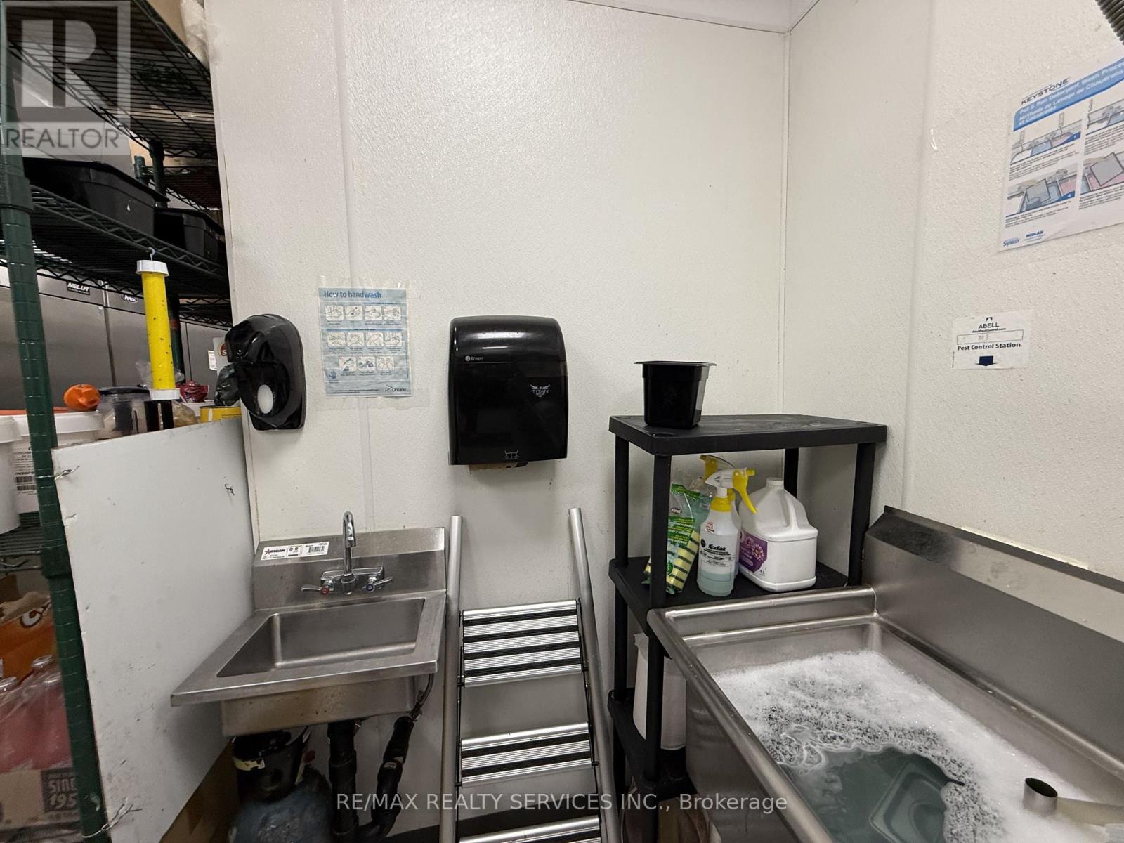 10 - 2255 Barton Street E, Hamilton, Ontario  L8H 7T4 - Photo 23 - X12848254