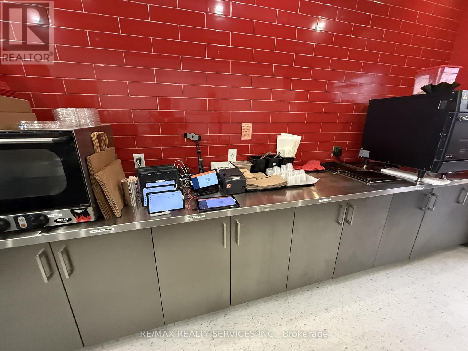 10 - 2255 Barton Street E, Hamilton, Ontario  L8H 7T4 - Photo 27 - X12848254