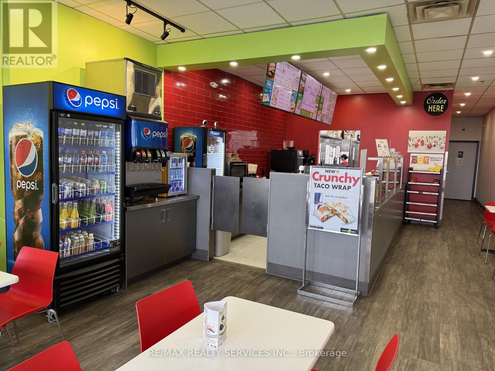 10 - 2255 Barton Street E, Hamilton, Ontario  L8H 7T4 - Photo 8 - X12848254