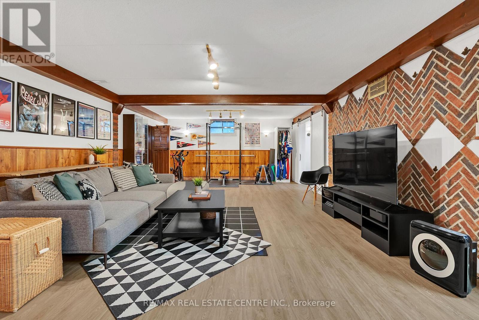 217 Jones Road, Hamilton, Ontario  L8E 5J4 - Photo 35 - X12848346