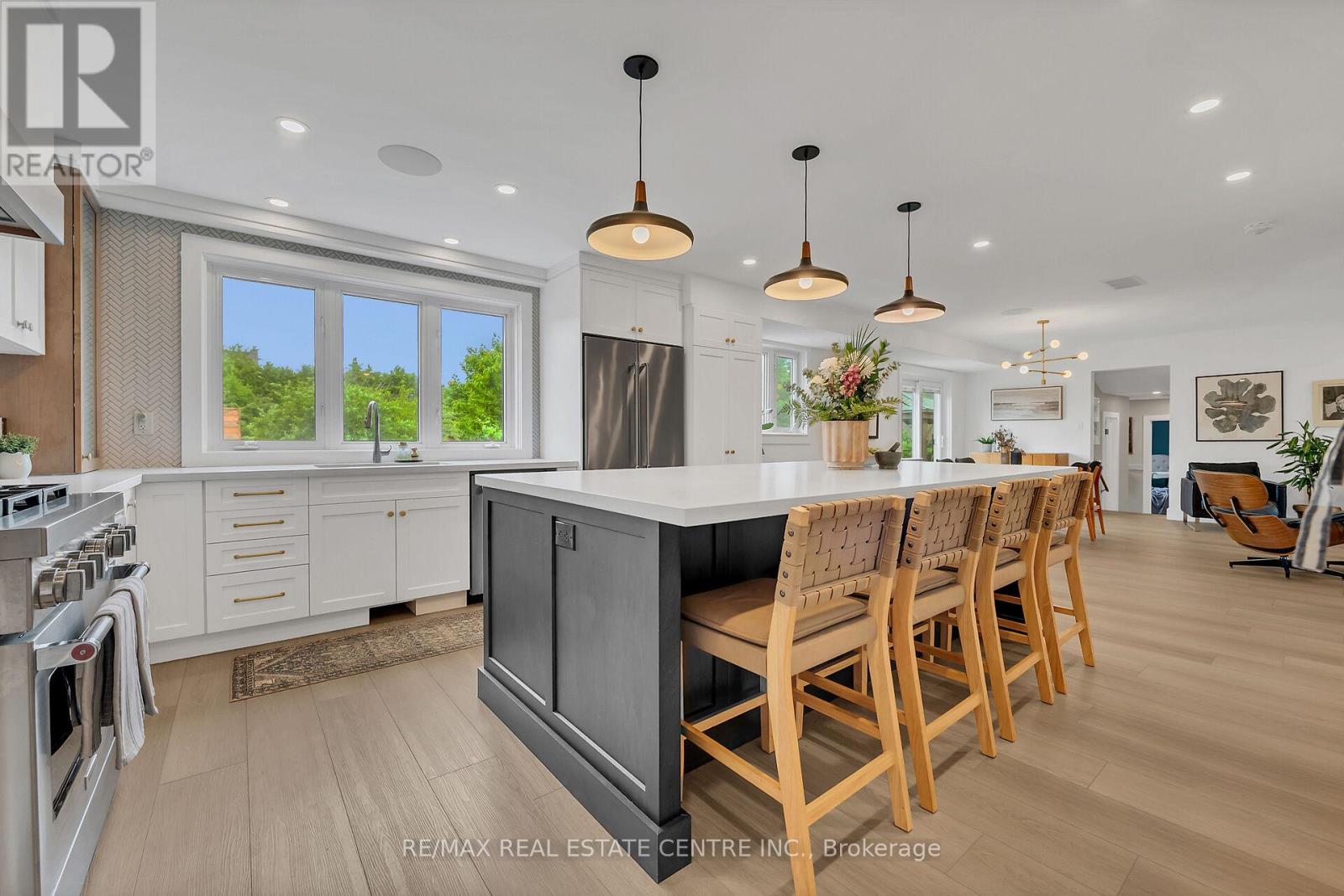 217 Jones Road, Hamilton, Ontario  L8E 5J4 - Photo 7 - X12848346