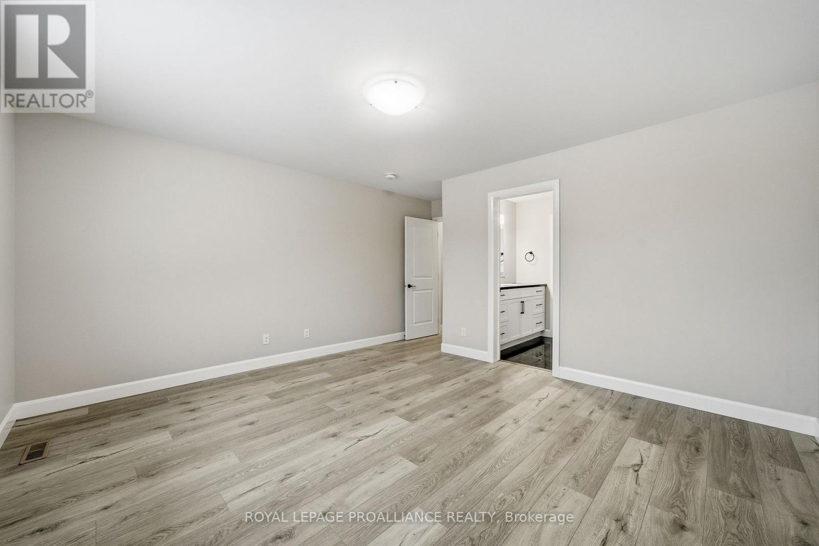 106 Hastings Park Drive, Belleville, Ontario  K8P 0J1 - Photo 13 - X12848466