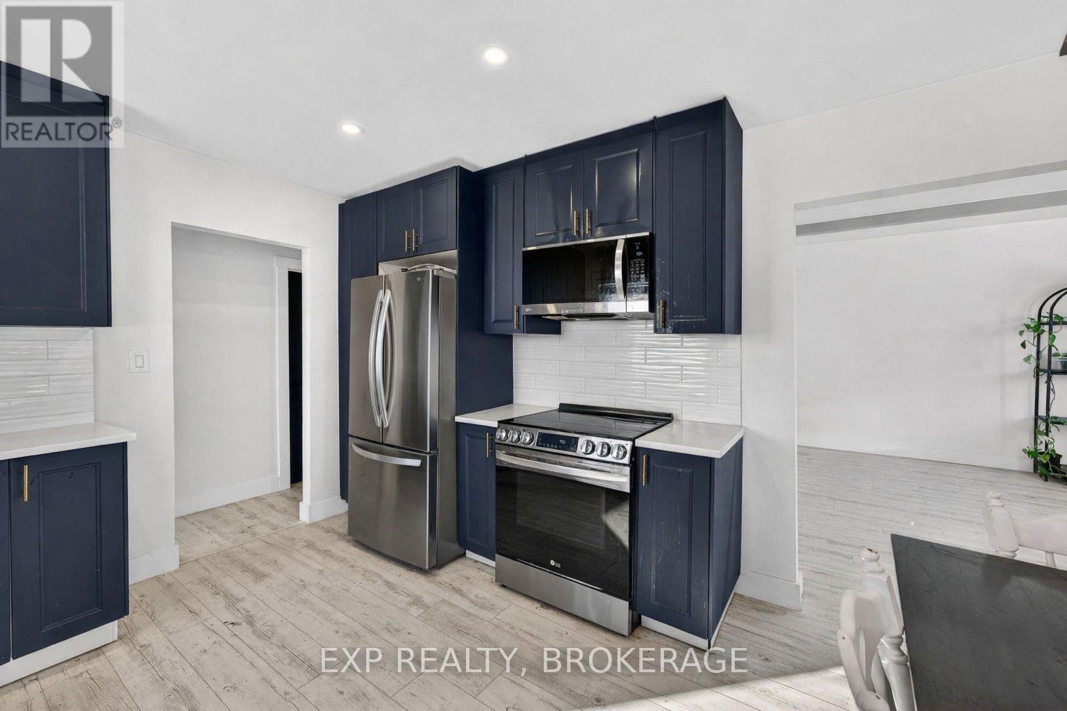 19 Scott Street, Kingston (Central City East), Ontario  K7L 1L3 - Photo 7 - X12848416