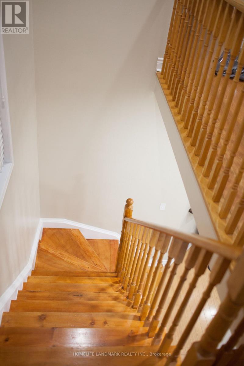 24 Cherryplum Way, Brampton, Ontario  L6S 6J4 - Photo 20 - W12832106