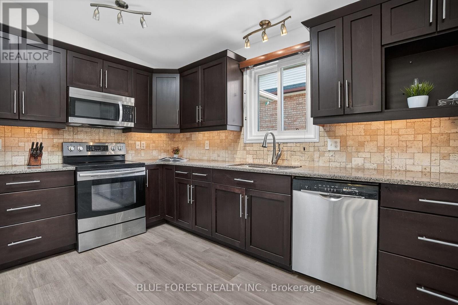 250 Alder Road, Ingersoll, Ontario  N5C 3Z2 - Photo 10 - X12848502