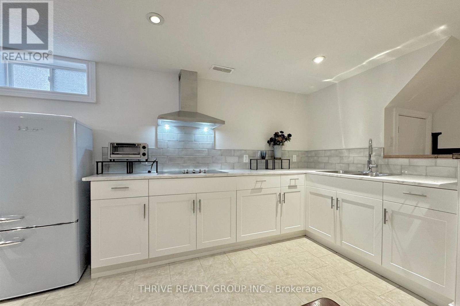 Lower - 632 Sherene Terrace, London North, Ontario  N6H 3K1 - Photo 3 - X12848574