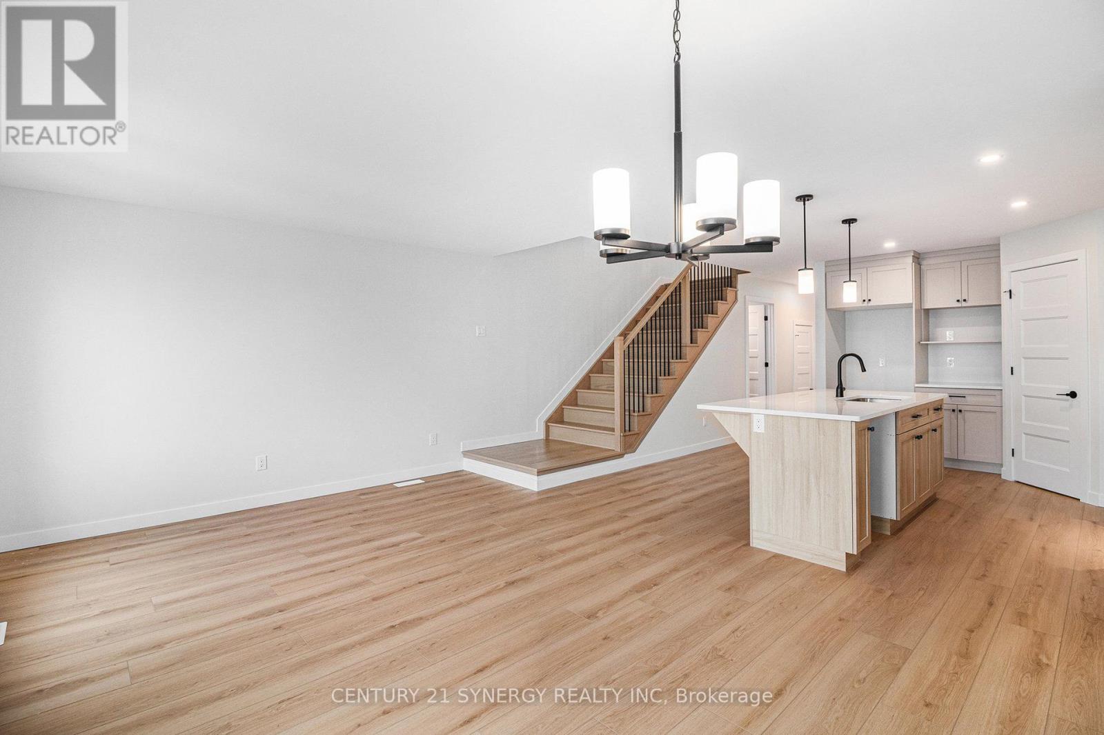 Unknown Address, ,     - Photo 11 - X12848448