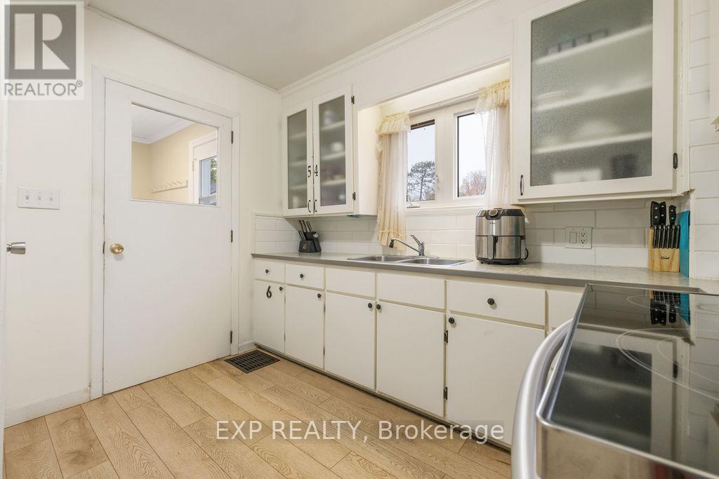 495 Wilbert Street, Pembroke, Ontario  K8A 3G7 - Photo 3 - X12848470