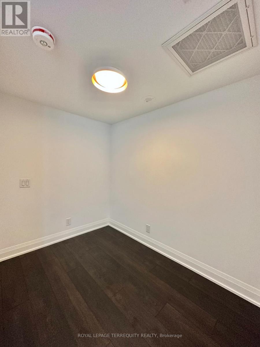 517 - 33 Frederick Todd Way, Toronto, Ontario  M4G 0C9 - Photo 12 - C12710052