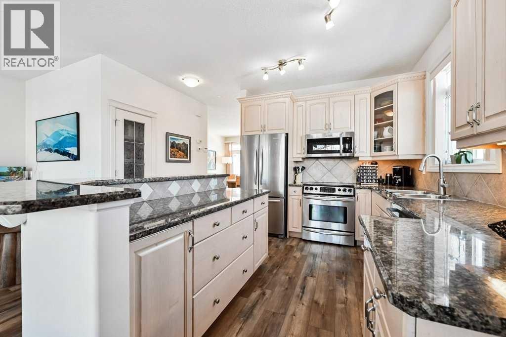 56 Discovery Woods Villas Sw, Calgary, Alberta  T3H 5A7 - Photo 7 - A2284861