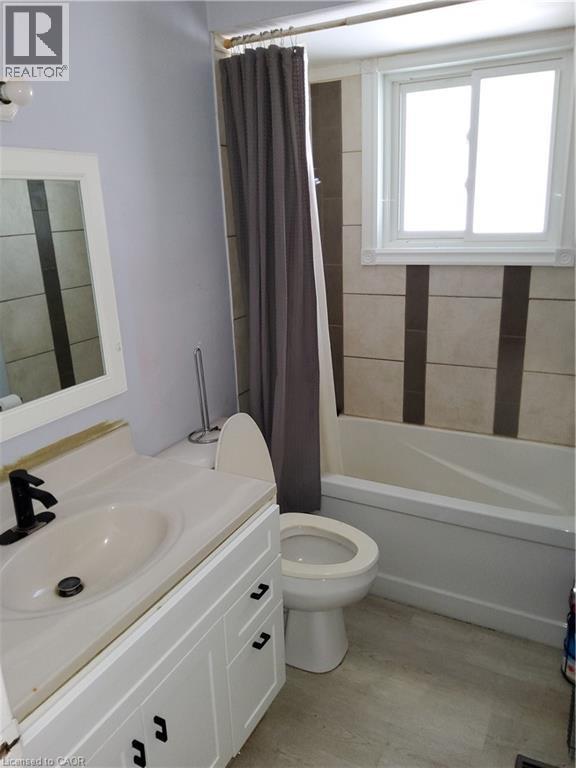 7 Usher Street, Brantford, Ontario  N3R 1B8 - Photo 8 - 40809859