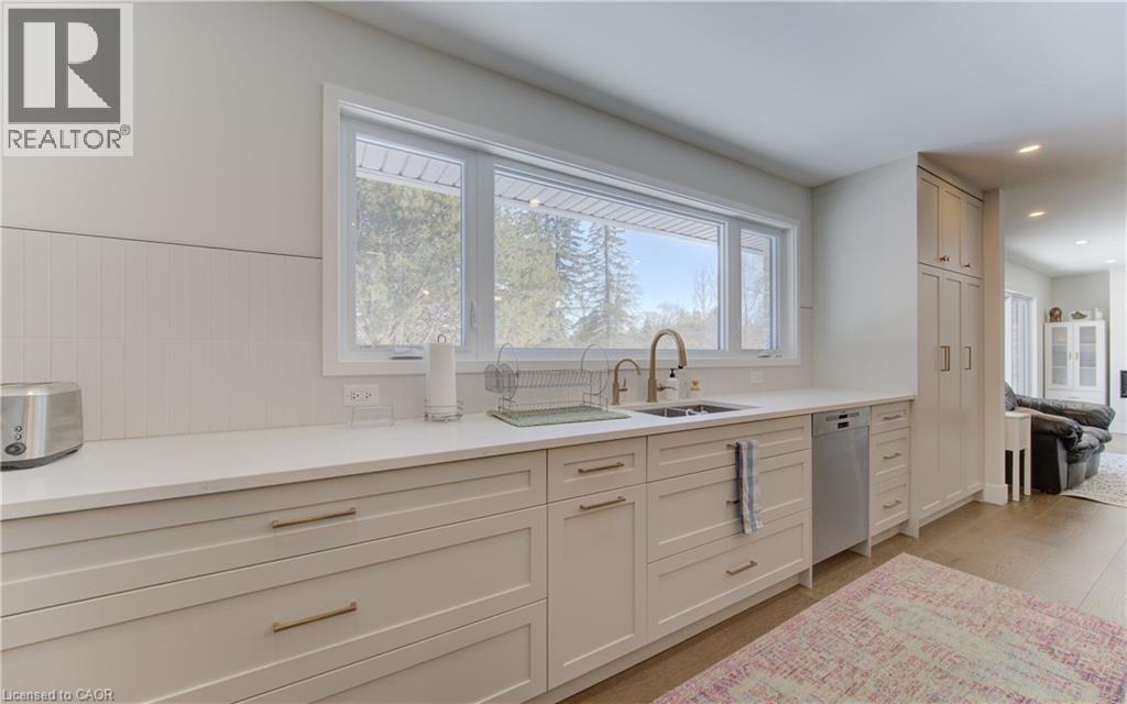 343 Craigleith Drive, Waterloo, Ontario  N2L 5B5 - Photo 14 - 40808848
